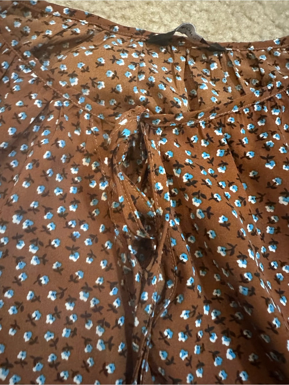 Dokotoo Women’s Floral Tie-Neck Blouse M Boho - Picture 3 of 4